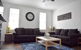 Stunning Big Home Near Downtown North Shore & More